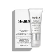 Los productos Advanced Day Eye Protect están colocados frente a una caja de cartón blanca del producto.