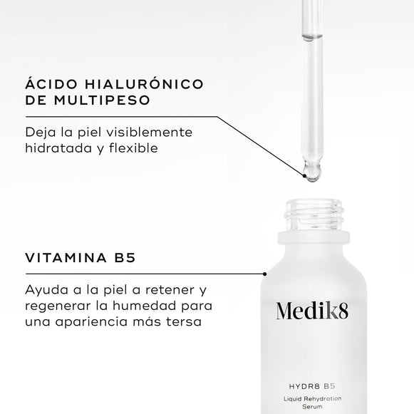 Primer plano de la botella y el cuentagotas del sérum Medik8 Hydr8 B5 con líquido transparente. El texto destaca los ingredientes clave:
ÁCIDO HIALURÓNICO DE MÚLTIPLES PESOS MOLECULARES
Deja la piel visiblemente hidratada y flexible.
VITAMINA B5
Ayuda a la piel a retener y regenerar la humedad para una apariencia más rellena.-hover-23
